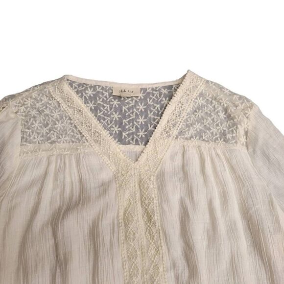 Three Medium Blouses - Picture 7 of 12